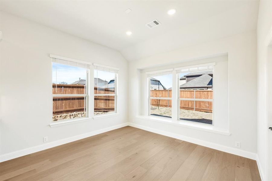 Spacious, unfurnished interior of a new home in Rockwood, Mansfield (Image 31).