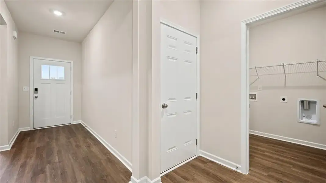 Spacious, unfurnished interior of a new home in Champion's Run, Lithonia (Image 18).