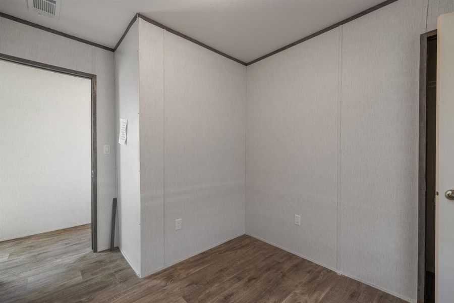 Spacious, unfurnished interior of a new home in , Hawley (Image 21).