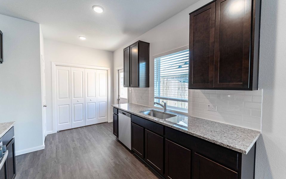 Furnished interior view inside a new home in Paramount, Kyle (Image 5).