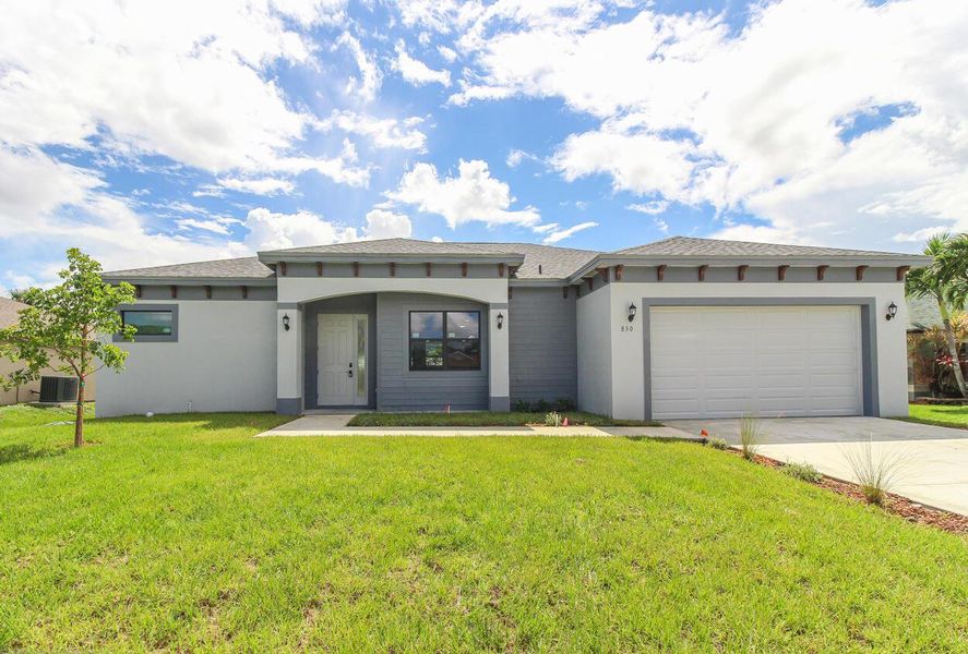 Exterior details and patio area of a home in , Port St. Lucie (Image 34).