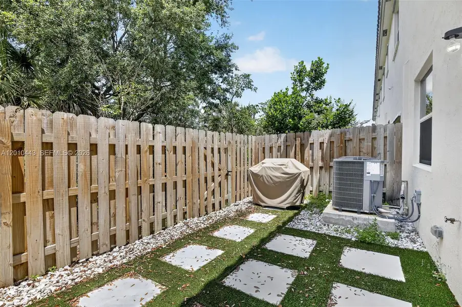 Exterior details and patio area of a home in , Lauderhill (Image 3).