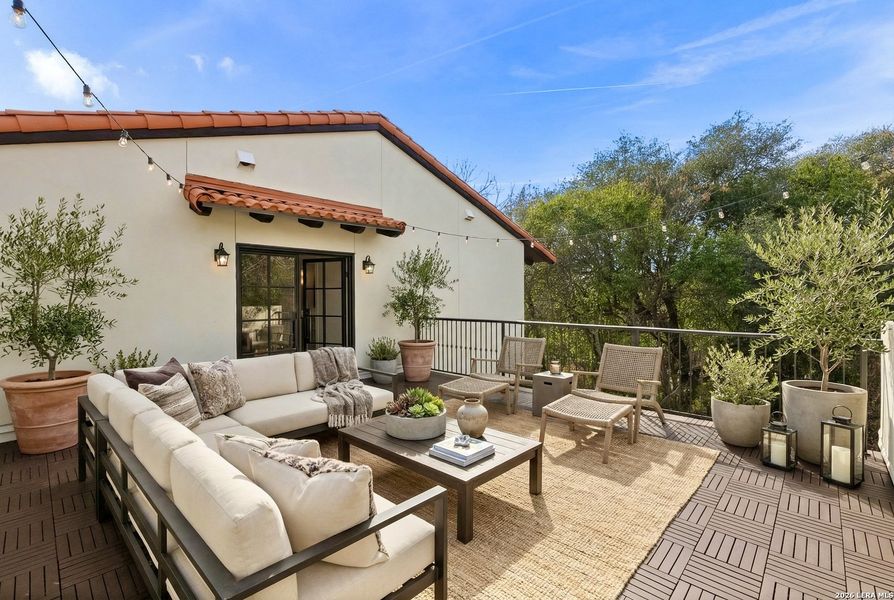 Exterior details and patio area of a home in , San Antonio (Image 22).