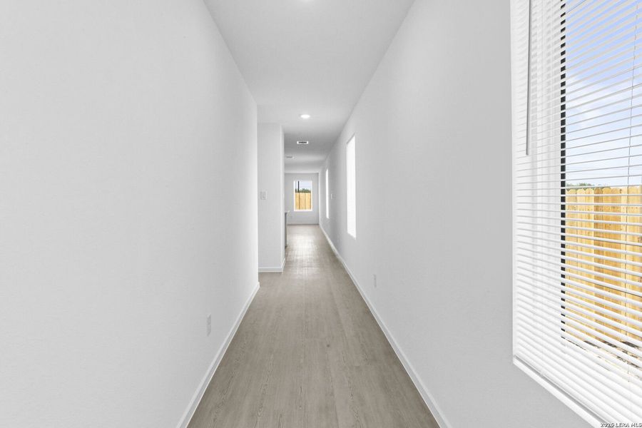 Spacious, unfurnished interior of a new home in Spring Grove, St. Hedwig (Image 32).