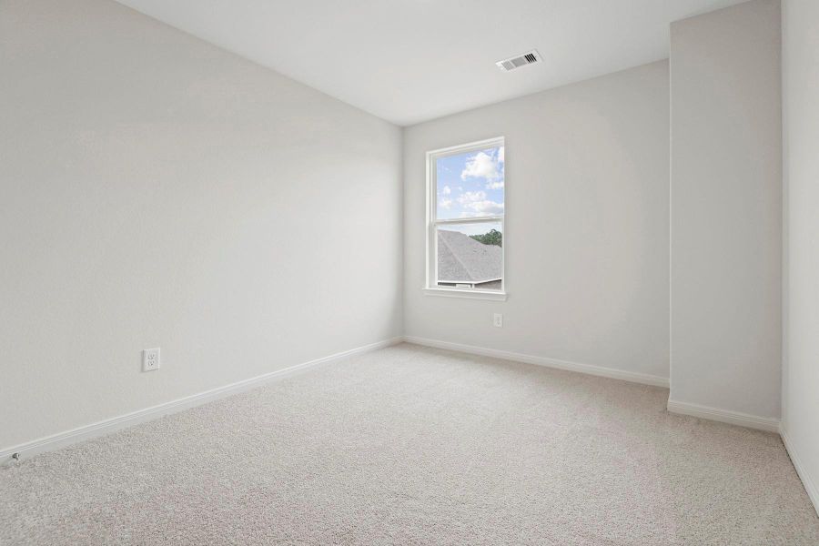 Spacious, unfurnished interior of a new home in Cypress Trails at Bauer Landing, Hockley (Image 10).