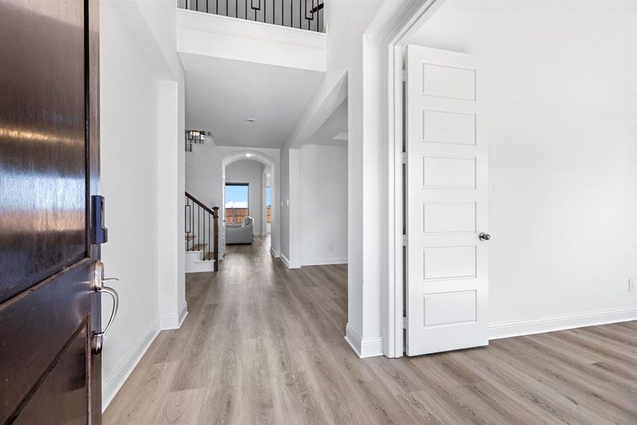 Spacious, unfurnished interior of a new home in Sandbrock Ranch, Aubrey (Image 20).