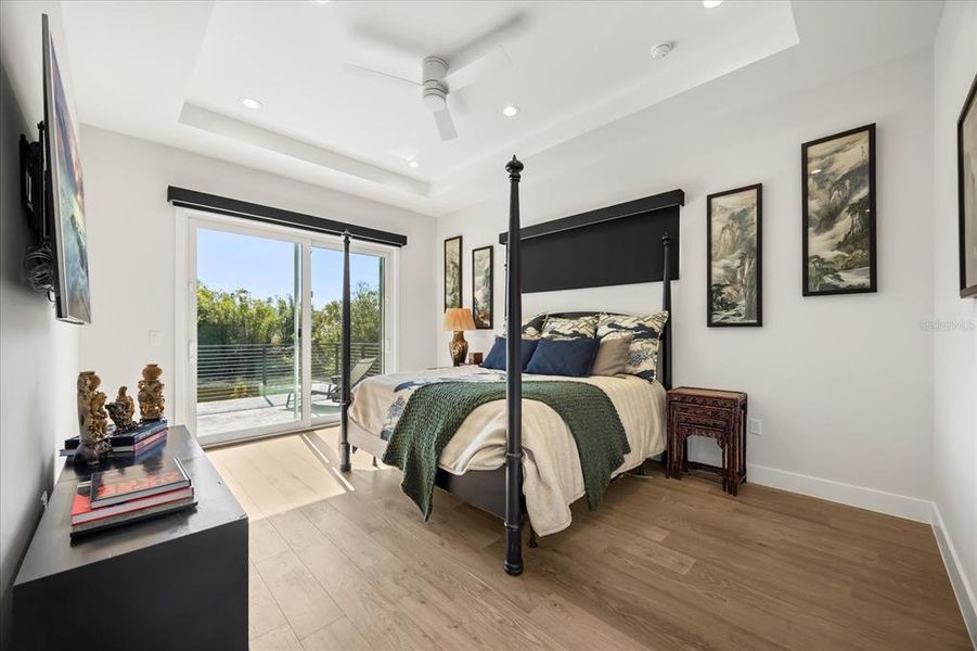 Furnished interior view inside a new home in , Winter Park (Image 9).