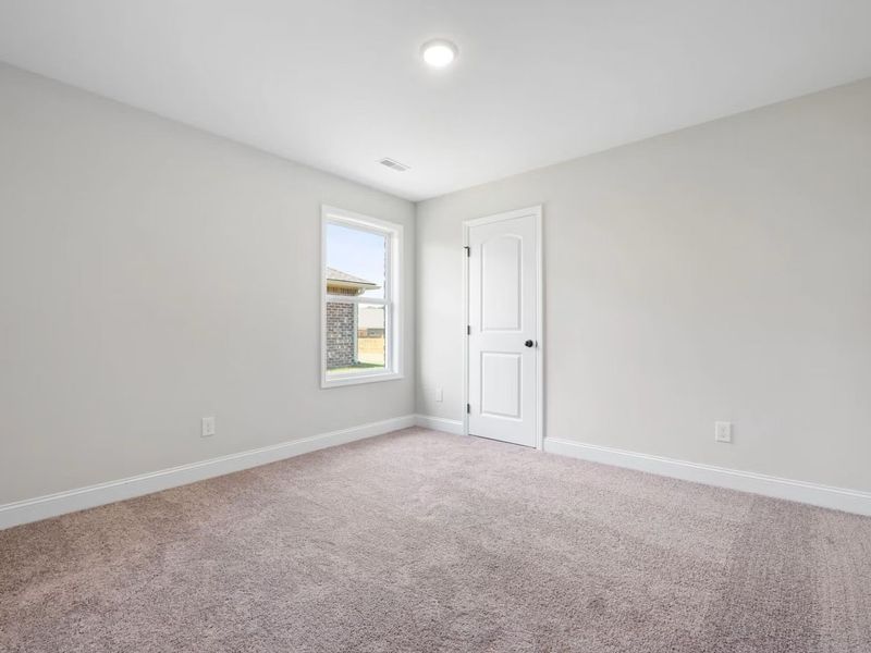 Spacious, unfurnished interior of a new home in Waverly Estates, Nevada (Image 26).