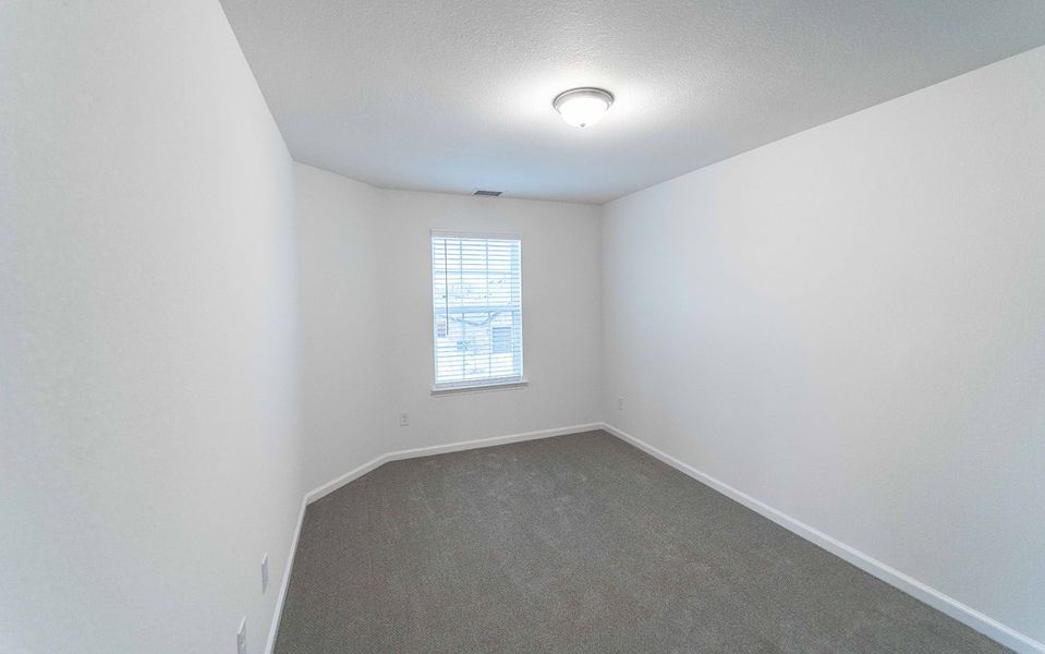 Spacious, unfurnished interior of a new home in Pebblebrook, Sherman (Image 15).