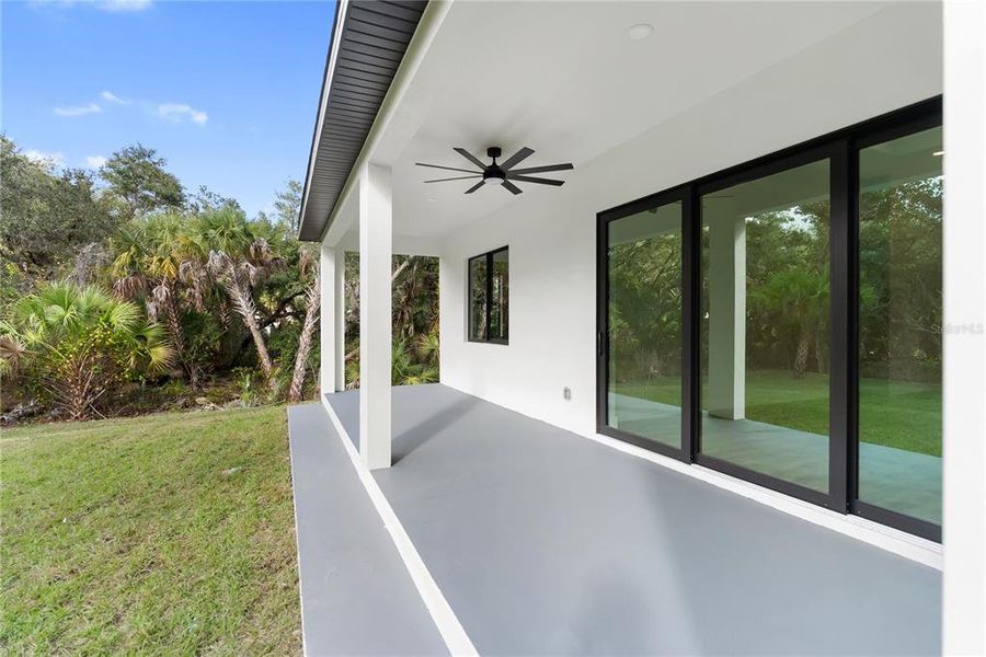 Exterior details and patio area of a home in , Port Charlotte (Image 4).