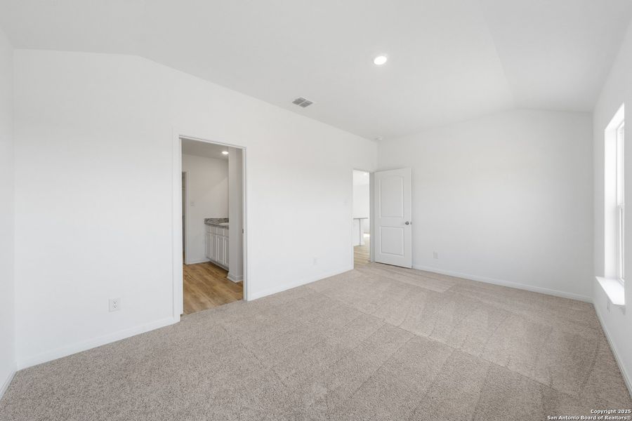 Spacious, unfurnished interior of a new home in Preserve at Medina, Von Ormy (Image 13).