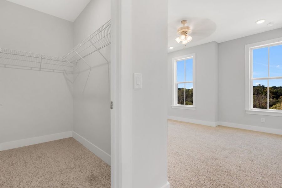 Spacious, unfurnished interior of a new home in Echo Park, Suwanee (Image 35).