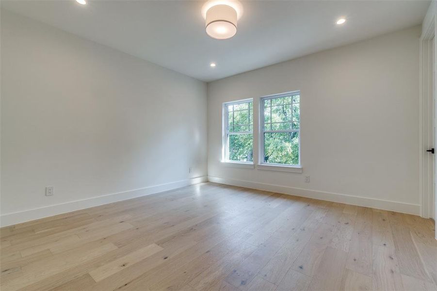 secondary bedroom with natural light