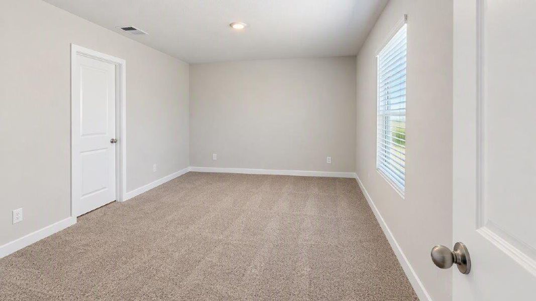 Spacious, unfurnished interior of a new home in Kokomo, Rockport (Image 10).