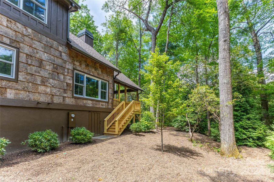 Front exterior of a new home in , Sapphire, NC, highlighting curb appeal (Image 2). Front exterior of a new home in , Sapphire, NC, highlighting curb appeal (Image 2).