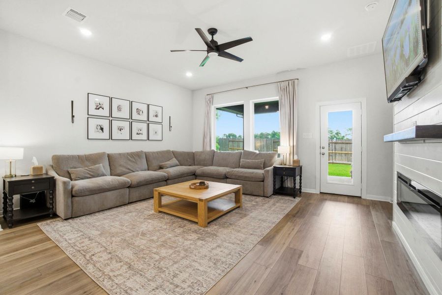 Furnished interior view inside a new home in , Willis (Image 33).