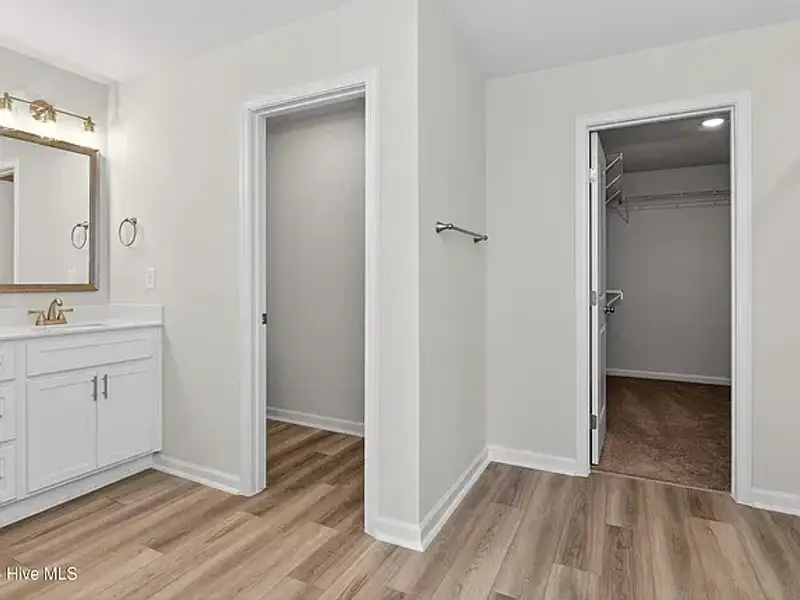 Spacious, unfurnished interior of a new home in Portrait Hills, Aiken (Image 9).