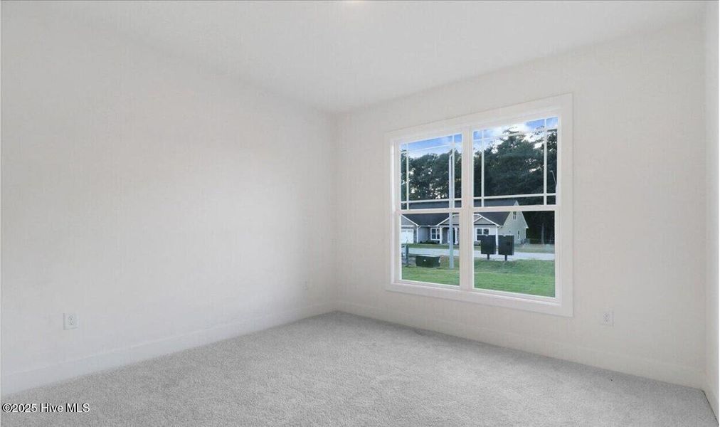 Spacious, unfurnished interior of a new home in Patriots Pointe, Jacksonville (Image 9).