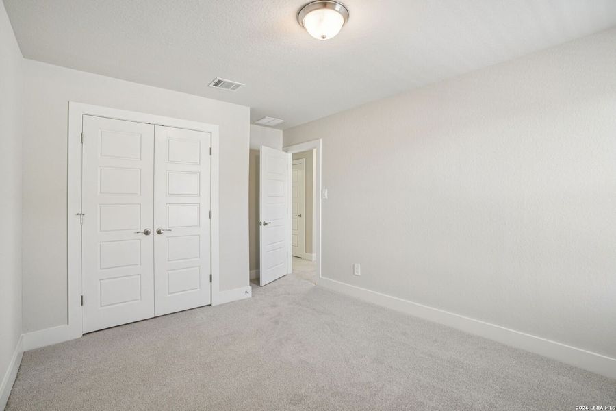 Spacious, unfurnished interior of a new home in Carmel Ranch, Schertz (Image 33).