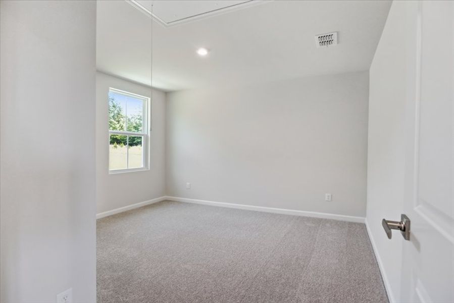 Spacious, unfurnished interior of a new home in Baker Grove, Duncan (Image 29). Spacious, unfurnished interior of a new home in Baker Grove, Duncan (Image 29).