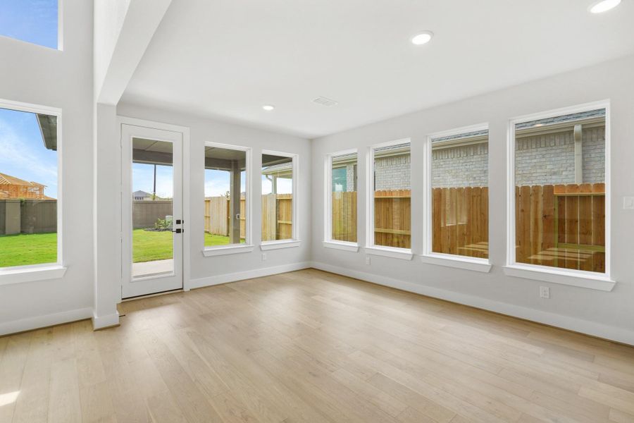 *REPRESENTATIONAL PHOTO* HUGE Breakfast Room With Tons of Windows