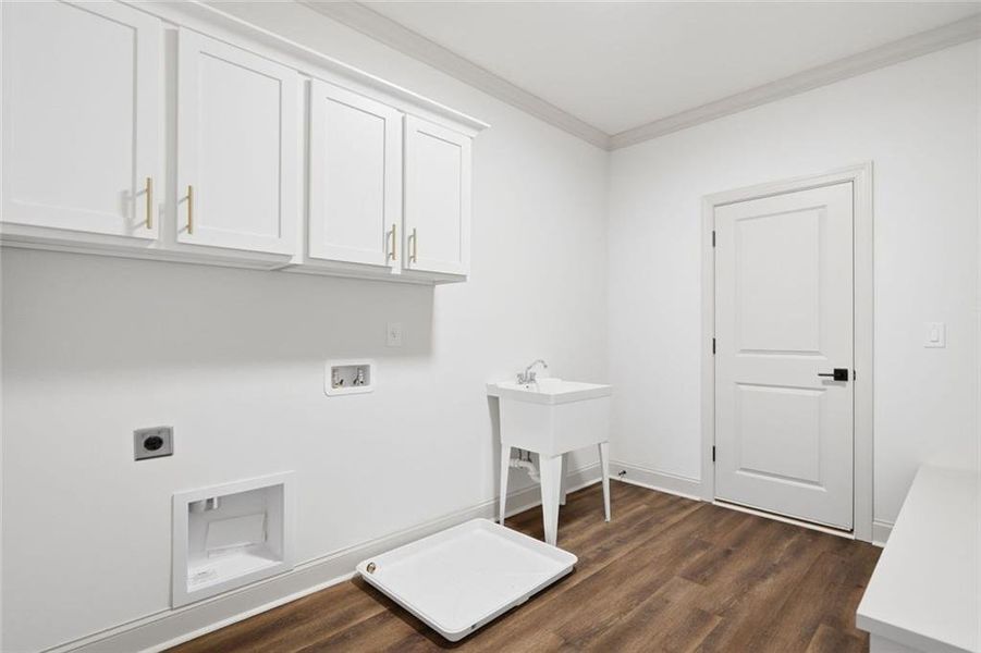 Furnished interior view inside a new home in , Dawsonville (Image 13).