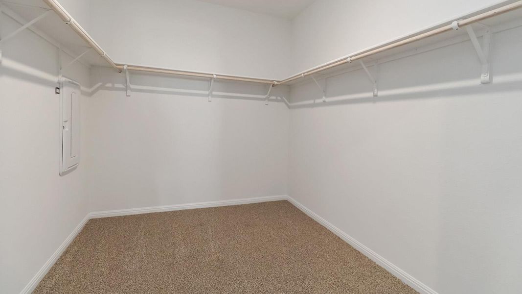 Spacious, unfurnished interior of a new home in Bar W Ranch, Leander (Image 14).