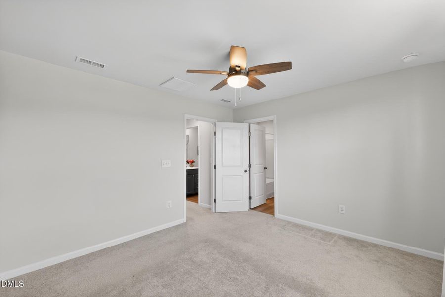 13_424_Emerald_Shire_Wy-Bedroom-1156 13_424_Emerald_Shire_Wy-Bedroom-1156