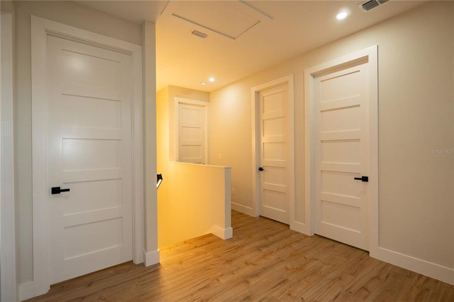 Spacious, unfurnished interior of a new home in , Tampa (Image 23).