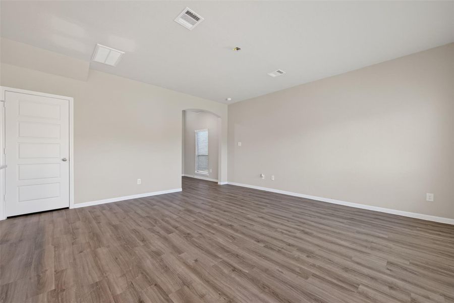 Spacious, unfurnished interior of a new home in Woodland Lakes, Huffman (Image 36). Spacious, unfurnished interior of a new home in Woodland Lakes, Huffman (Image 36).