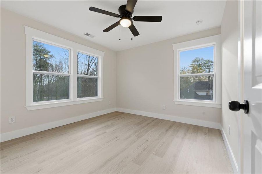 Spacious, unfurnished interior of a new home in , Mableton (Image 33).