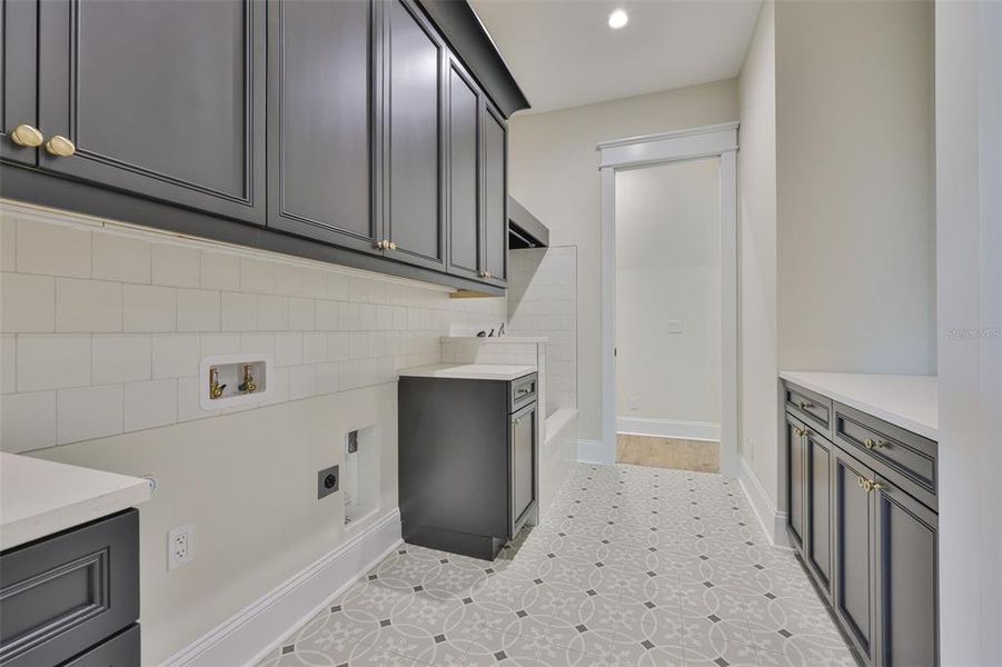 Furnished interior view inside a new home in , Tampa (Image 35).