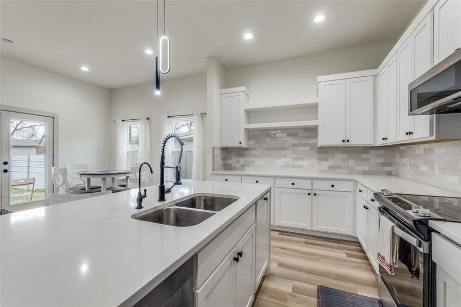 Furnished interior view inside a new home in , Dallas (Image 16).