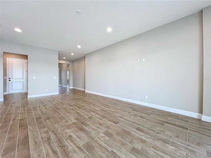 Spacious, unfurnished interior of a new home in Watercolor Place Single Family Homes, Bradenton (Image 52).