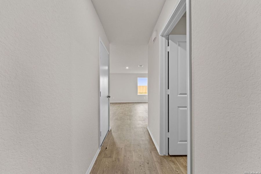 Spacious, unfurnished interior of a new home in Swenson Heights, Seguin (Image 20).