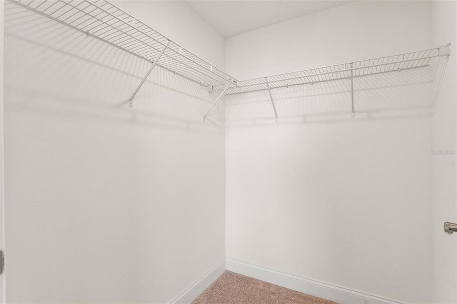 Spacious, unfurnished interior of a new home in , Orlando (Image 21).