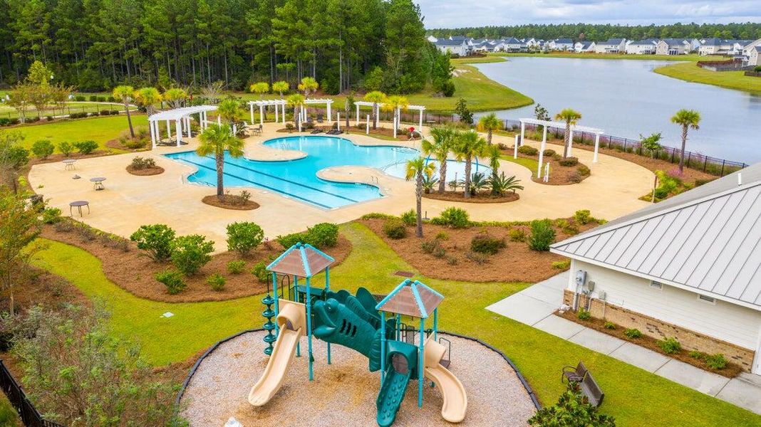 Community amenities in , Summerville (Image 25).