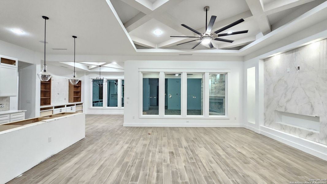 Spacious, unfurnished interior of a new home in , La Vernia (Image 19).