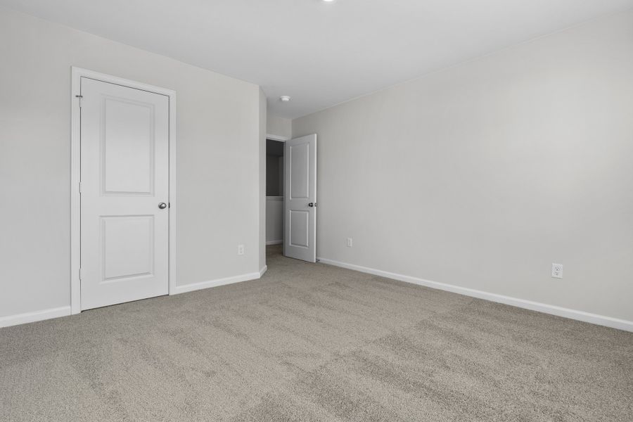 Representative unfurnished interior of a home built from the Larch Single-Family B by McGuinn Homes in Willow Lake, Blythewood (Image 22).