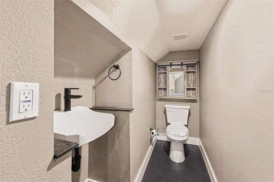 Furnished interior view inside a new home in , Clearwater (Image 6).