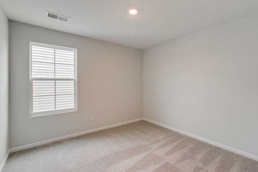 Spacious, unfurnished interior of a new home in Ellington, Elgin (Image 36).