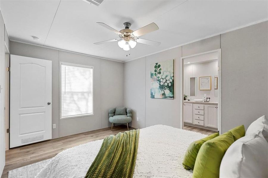 Furnished interior view inside a new home in , Granbury (Image 9).