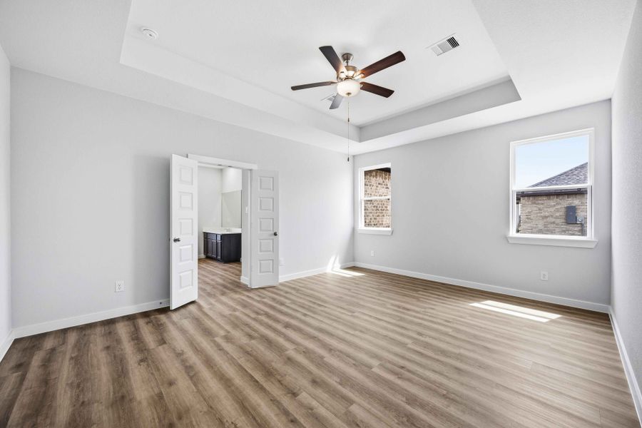 6903 Pelican Lane - Arlington - Primary Bedroom