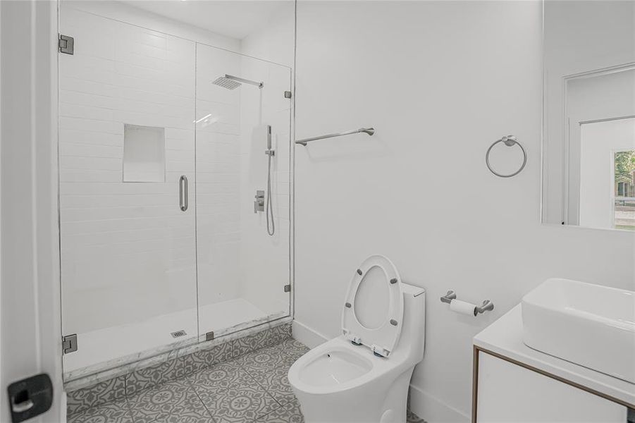 Furnished interior view inside a new home in , Dallas (Image 6).