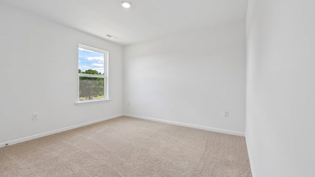 Spacious, unfurnished interior of a new home in Mason Ridge, Spring Lake (Image 30).