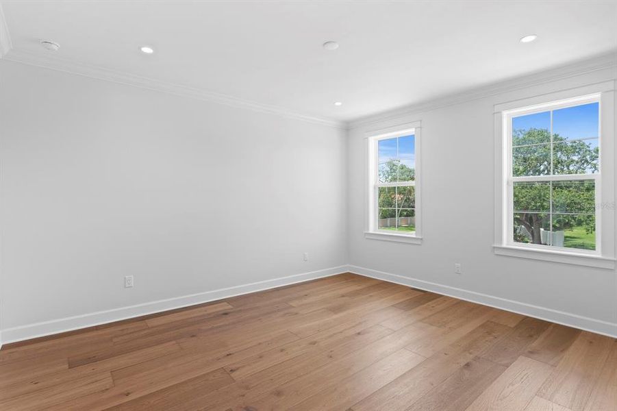 Spacious, unfurnished interior of a new home in , Tampa (Image 23).