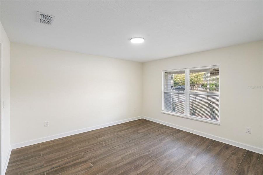 Spacious, unfurnished interior of a new home in , Apopka (Image 18).