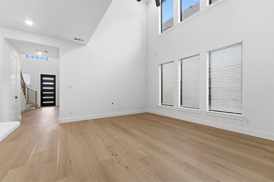 Spacious, unfurnished interior of a new home in Craig Ranch, McKinney (Image 23).