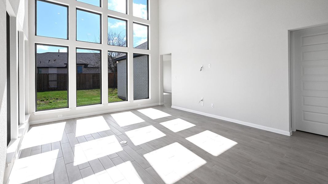 Spacious, unfurnished interior of a new home in 6 Creeks, Kyle (Image 15).