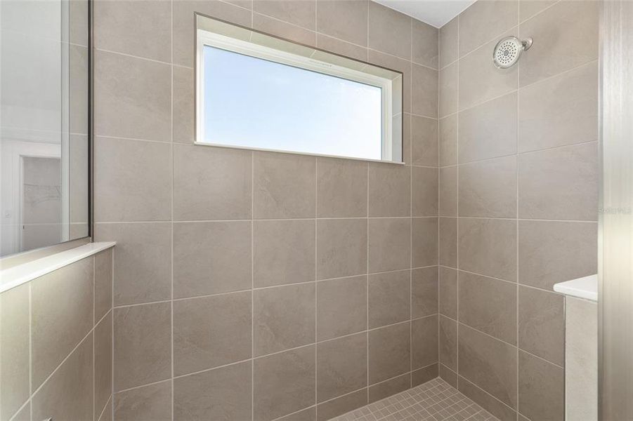 Close-up of interior finishes inside a home in Calesa Township, Ocala (Image 16).